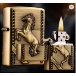 ENCENDEDOR BARBACOA DECORATIVO  DORADO TIPO ZIPPO CABALLO SALTANDO