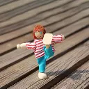 Juguetes Familia Madera Didáctica Muñecos 7 Personajes Juego